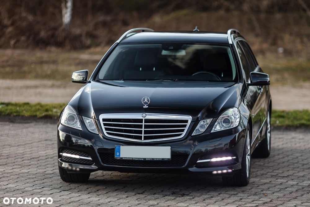 Mercedes-Benz Klasa E 220 CDI DPF BlueEFFICIENCY 7G-TRONIC Avantgarde - 2