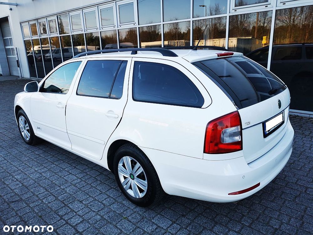 Skoda Octavia 1.6 TDI DPF FAMILY - 19