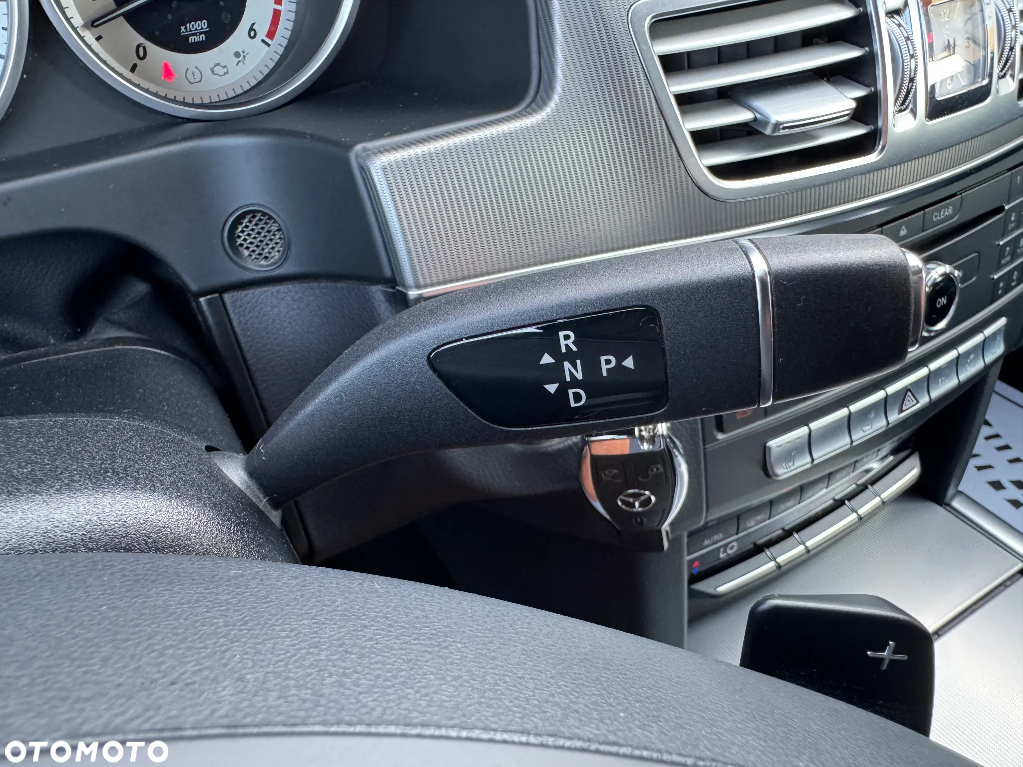 Mercedes-Benz Klasa E 350 BlueTEC 4-Matic Avantgarde - 27