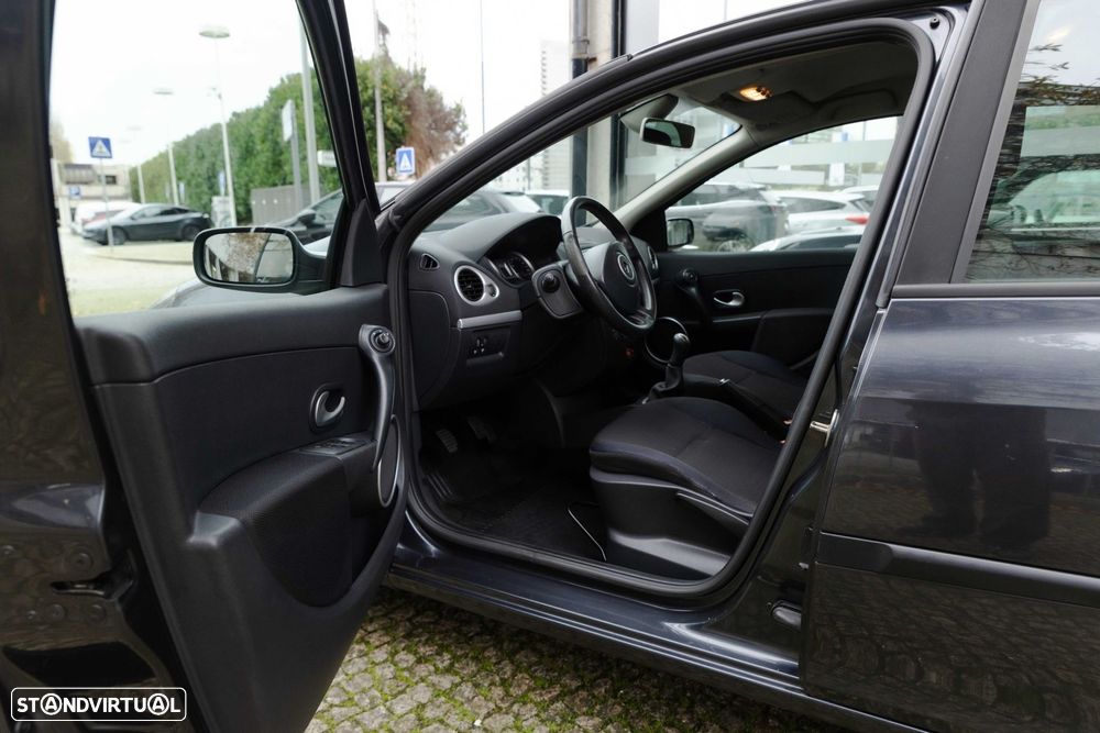 Renault Clio 1.2 16V Dynamique - 8