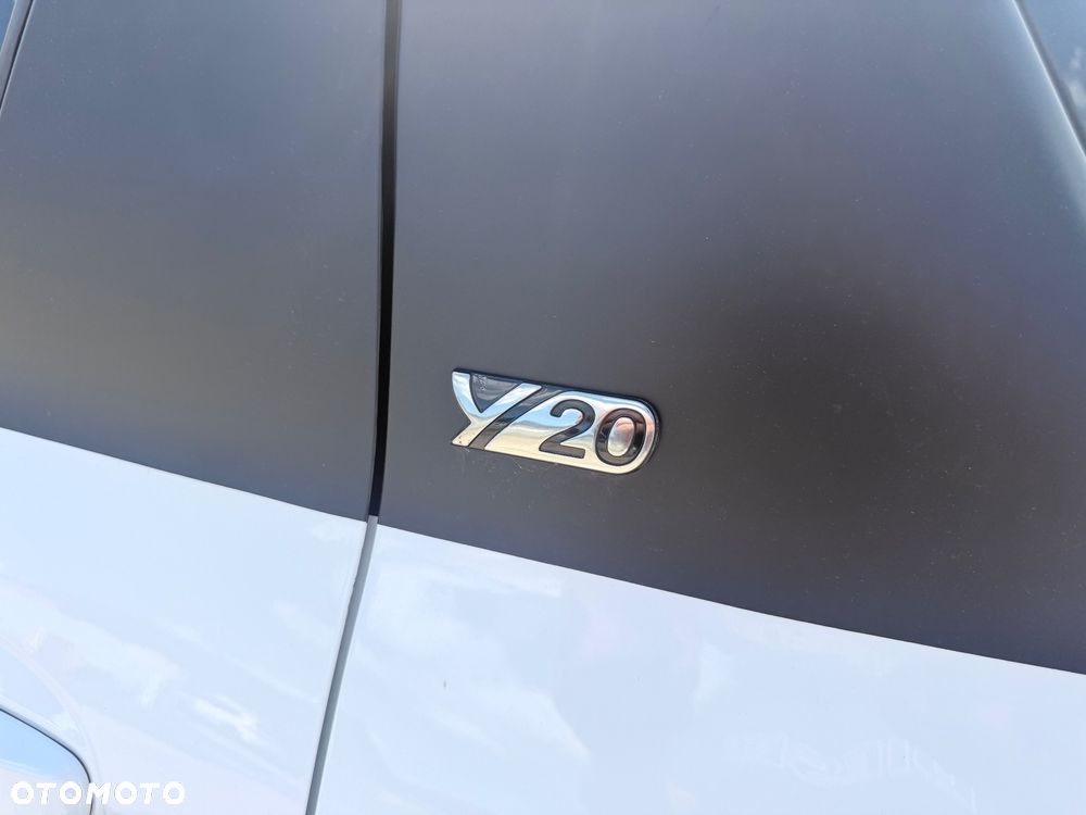 Toyota Yaris Hybrid 100 Premium - 4