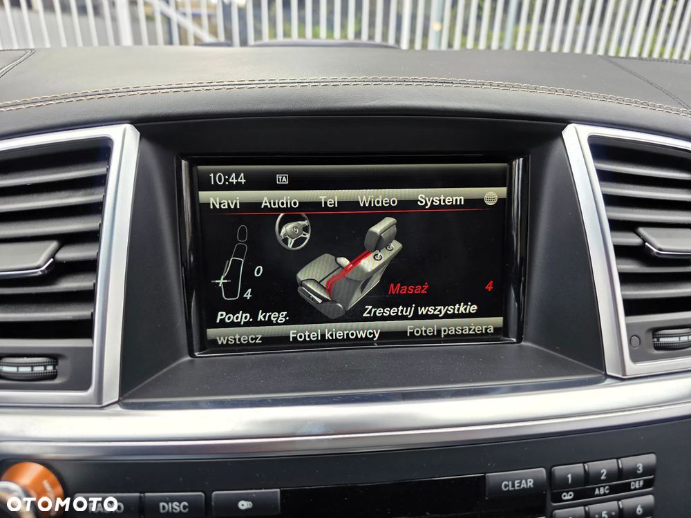 Mercedes-Benz ML 63 AMG 4-Matic - 15