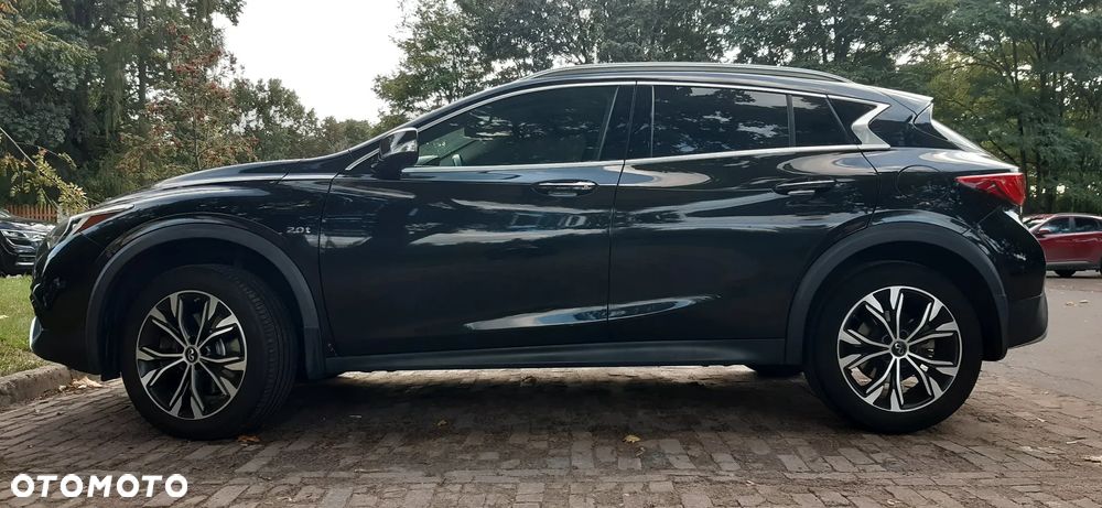 Infiniti QX30 2.0t Luxe Tech AWD 7DCT - 11