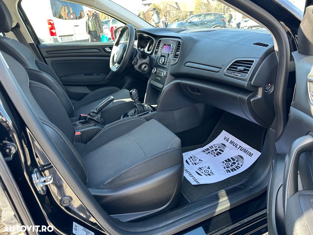 Renault Megane ENERGY TCe 100 LIFE - 10