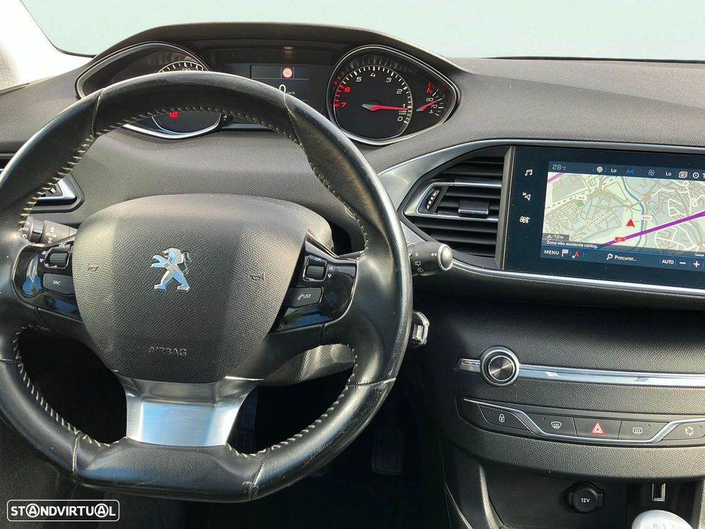 Peugeot 308 SW 1.2 PureTech Allure Pack - 12