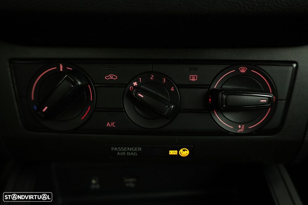 SEAT Ibiza 1.0 Reference - 11