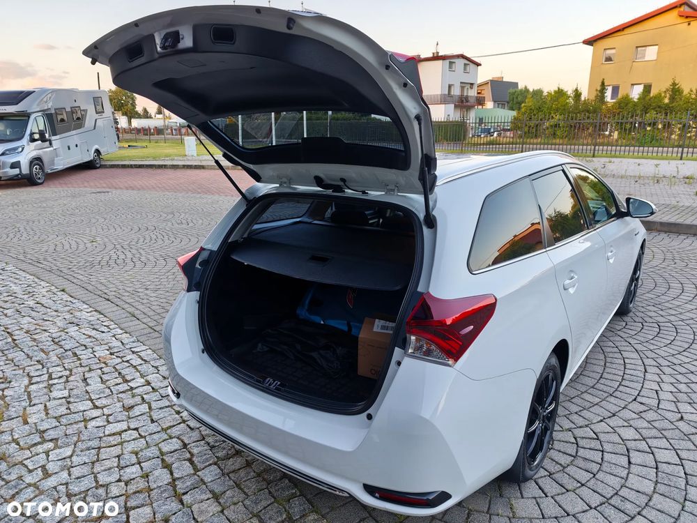 Toyota Auris Hybrid 135 Active - 10