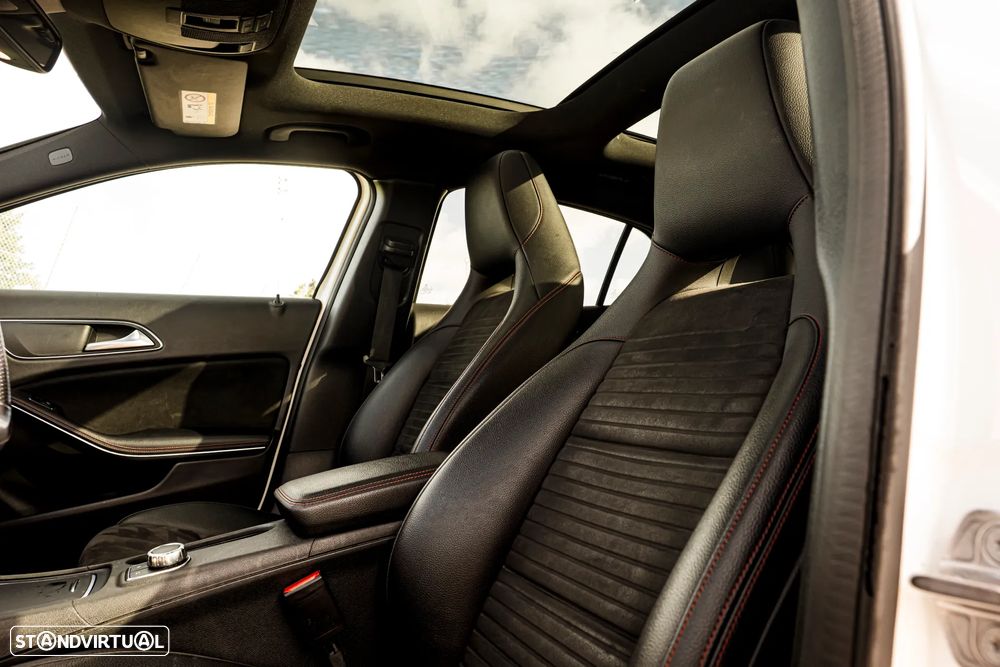 Mercedes-Benz GLA 200 d 4Matic 7G-DCT AMG Line - 16