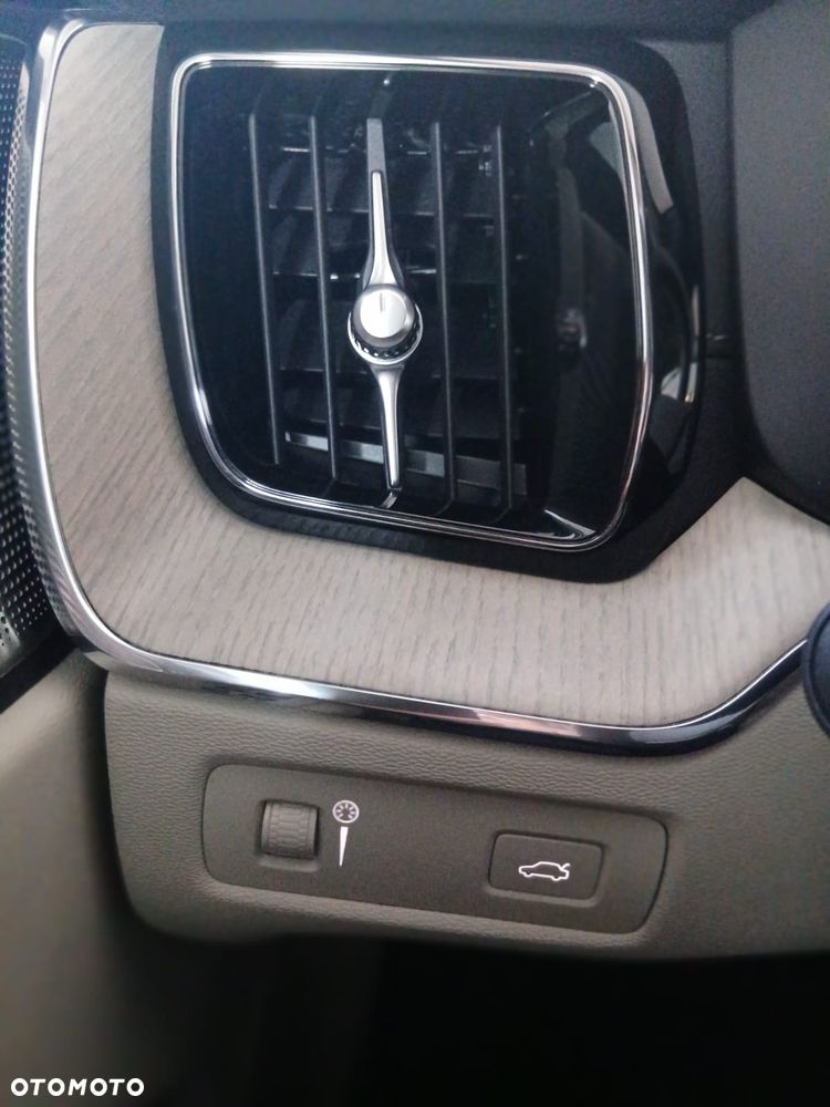 Volvo XC 60 T5 AWD Inscription - 15