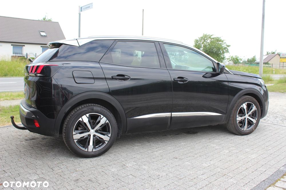 Peugeot 3008 1.2 PureTech Allure S&S - 6