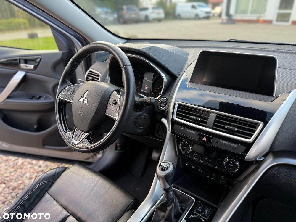 Mitsubishi Eclipse Cross - 21