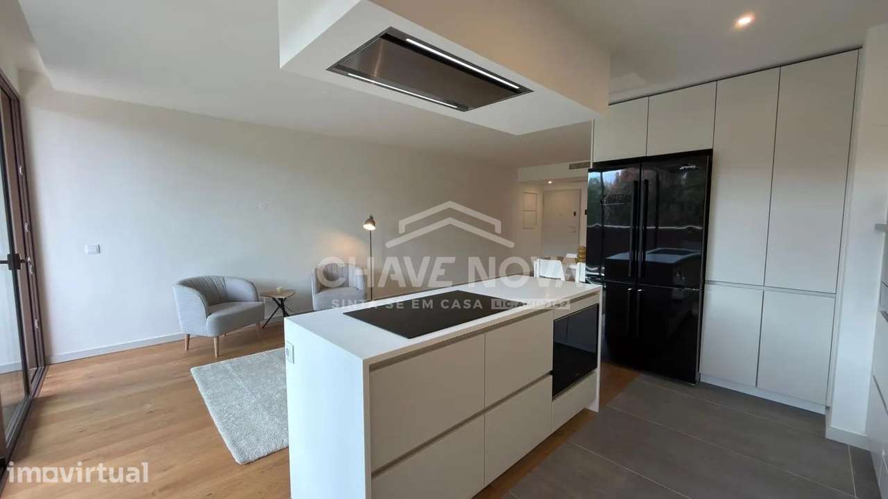 Apartamento T3 Novo c/ 2 Lugares de Garagem em Oliveira do Douro - Grande imagem: 3/28