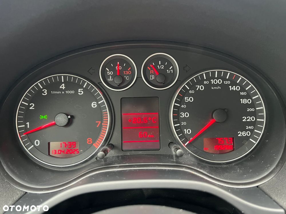 Audi A3 1.6 Attraction - 8
