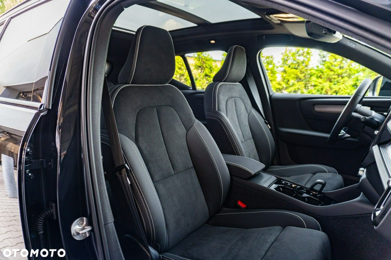 Volvo XC 40 - 30