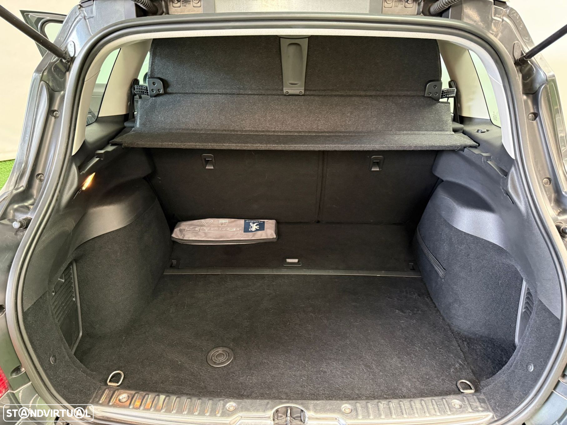 Peugeot 308 SW 1.4 16V Premium - 10