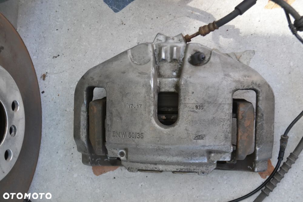 BMW ZACISKI 60/36 JARZMA 928 TARCZE 345mm HAMULCE SWAP PRZÓD POMORSKIE - 3