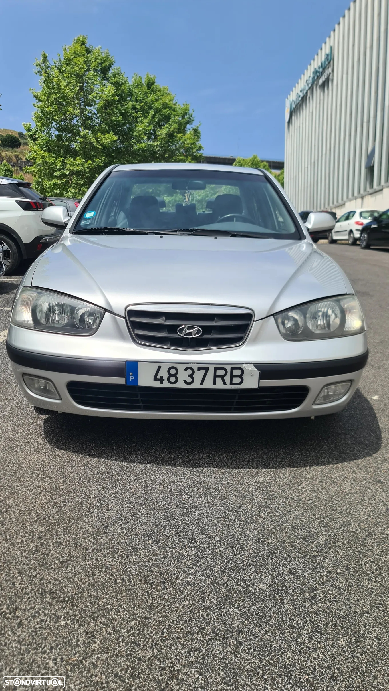 Hyundai Elantra 2.0 GLS Plus - 15