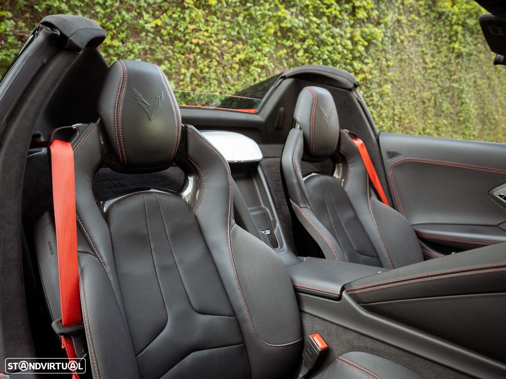 Chevrolet Corvette Stingray 3LT 6.2 V8 Auto - 24
