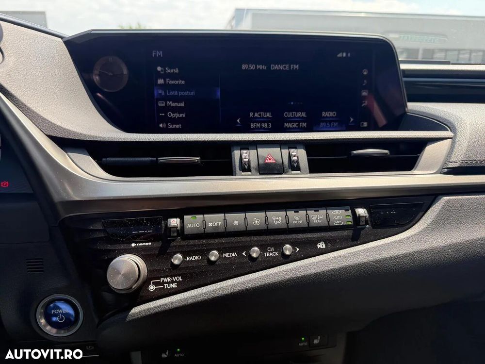 Lexus Seria ES - 15