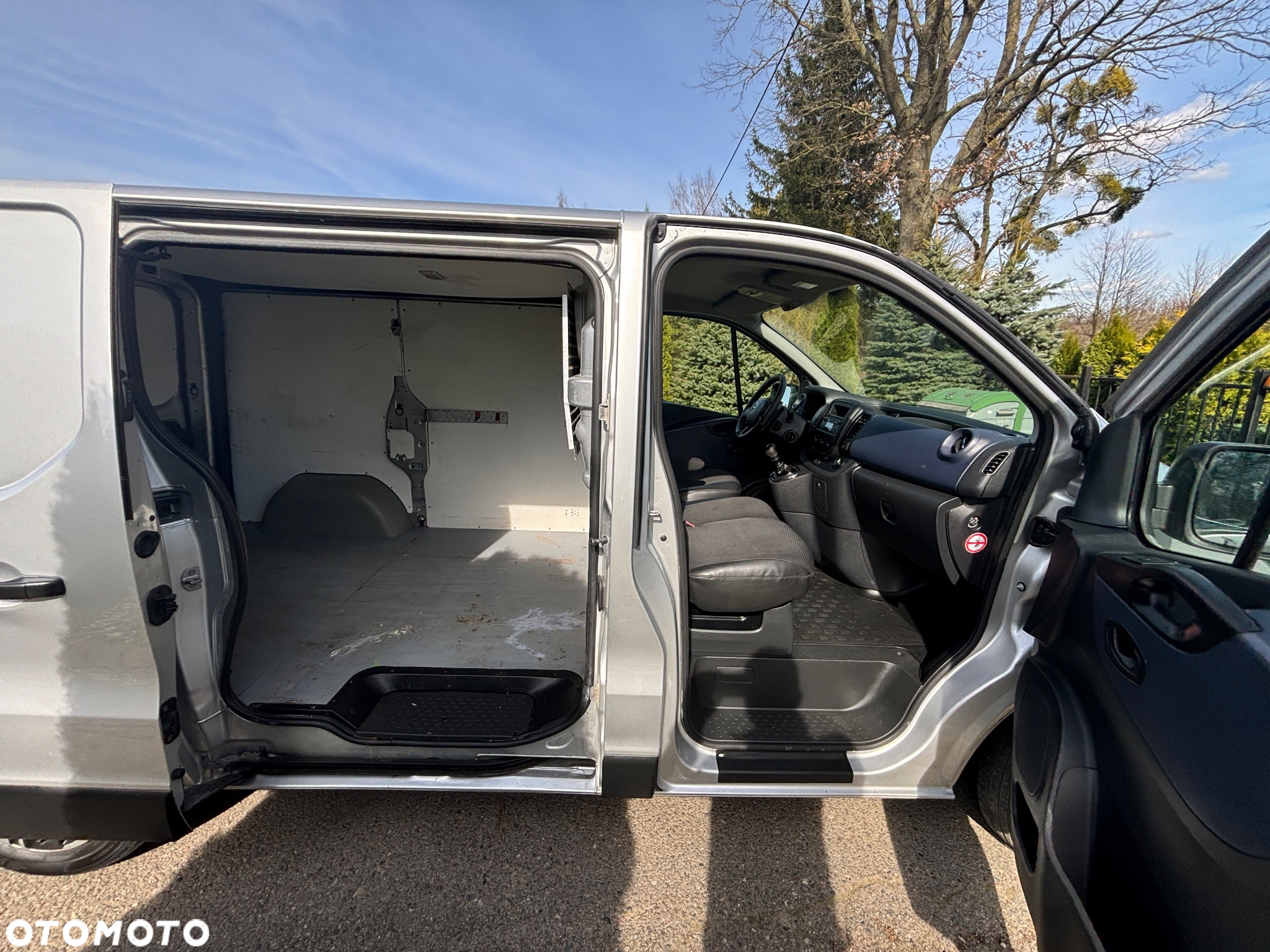 Opel Vivaro - 11