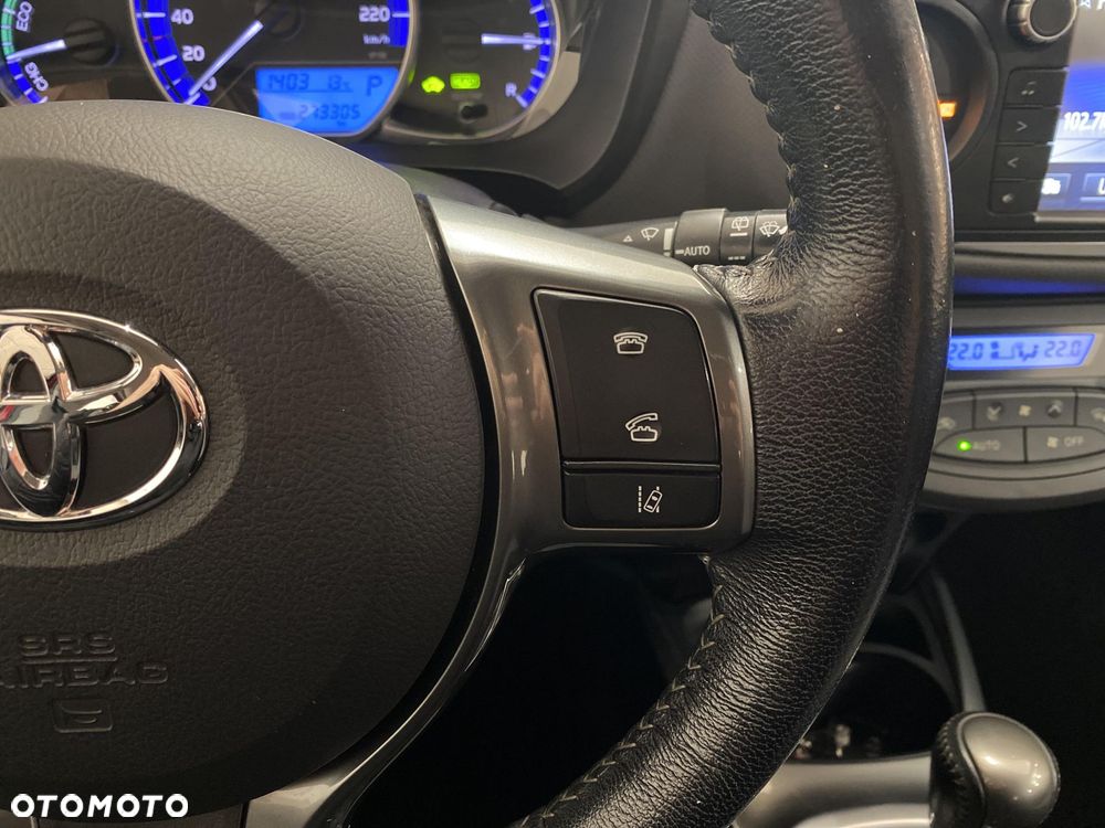 Toyota Yaris Hybrid 100 Premium - 14