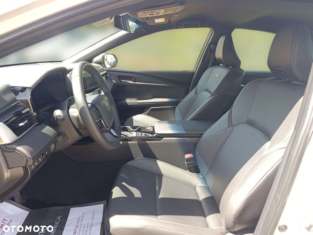 Toyota Camry - 14