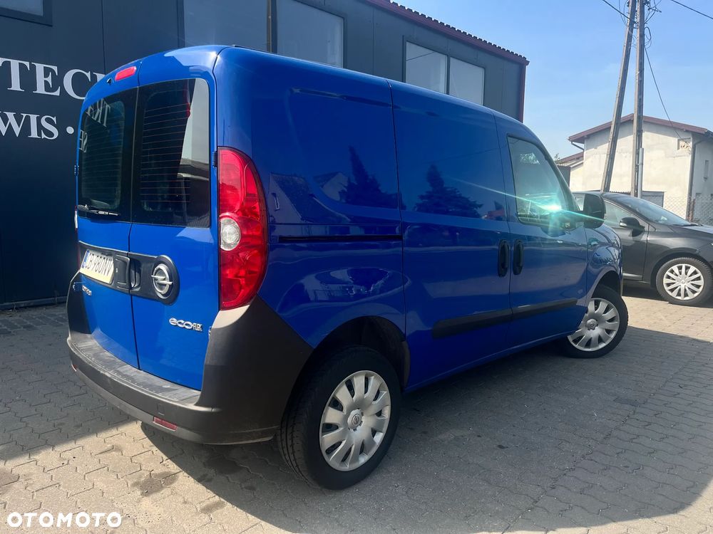 Opel COMBO - 1