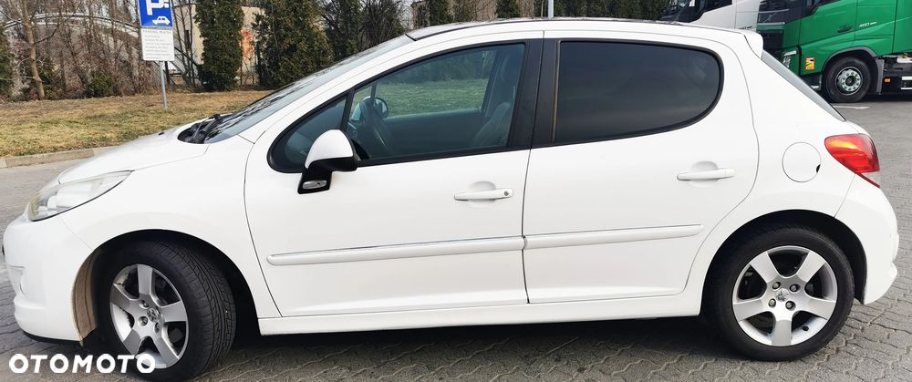 Peugeot 207 - 2