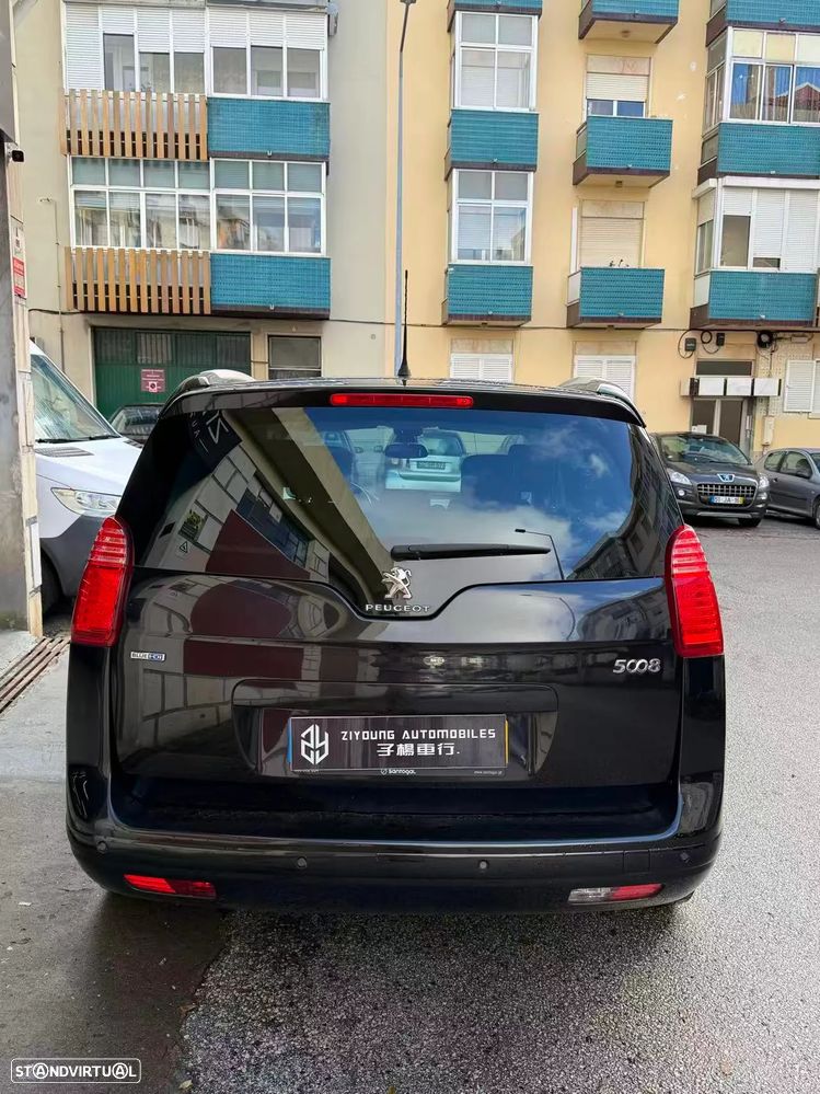 Peugeot 5008 1.6 BlueHDi Style - 4