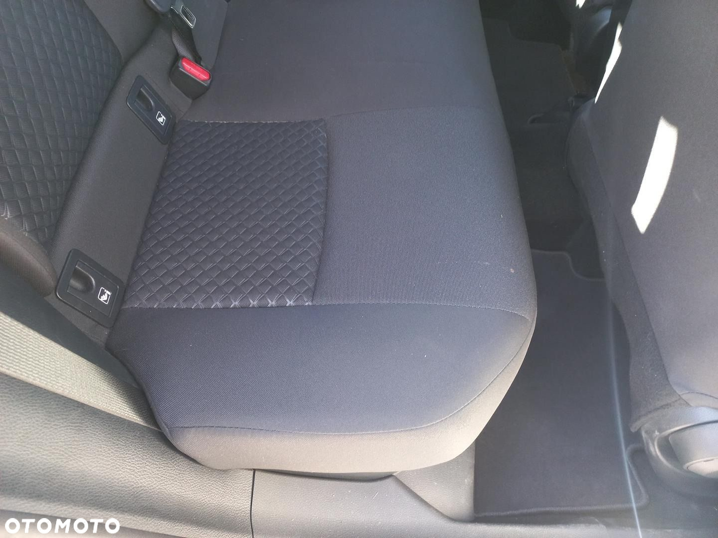 Toyota C-HR 1.8 Hybrid GPF Comfort - 11