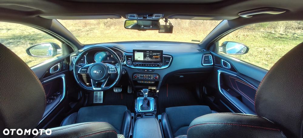 Kia Ceed 1.6 T-GDI GT DCT - 17