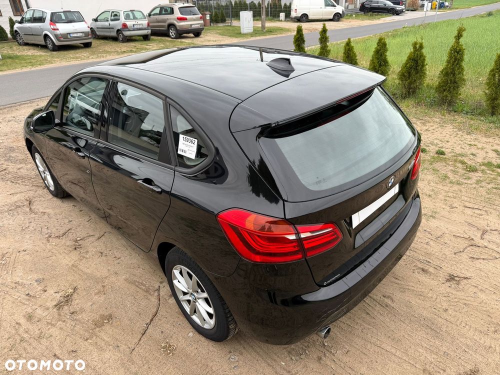 BMW Seria 2 216d Sport Line - 31
