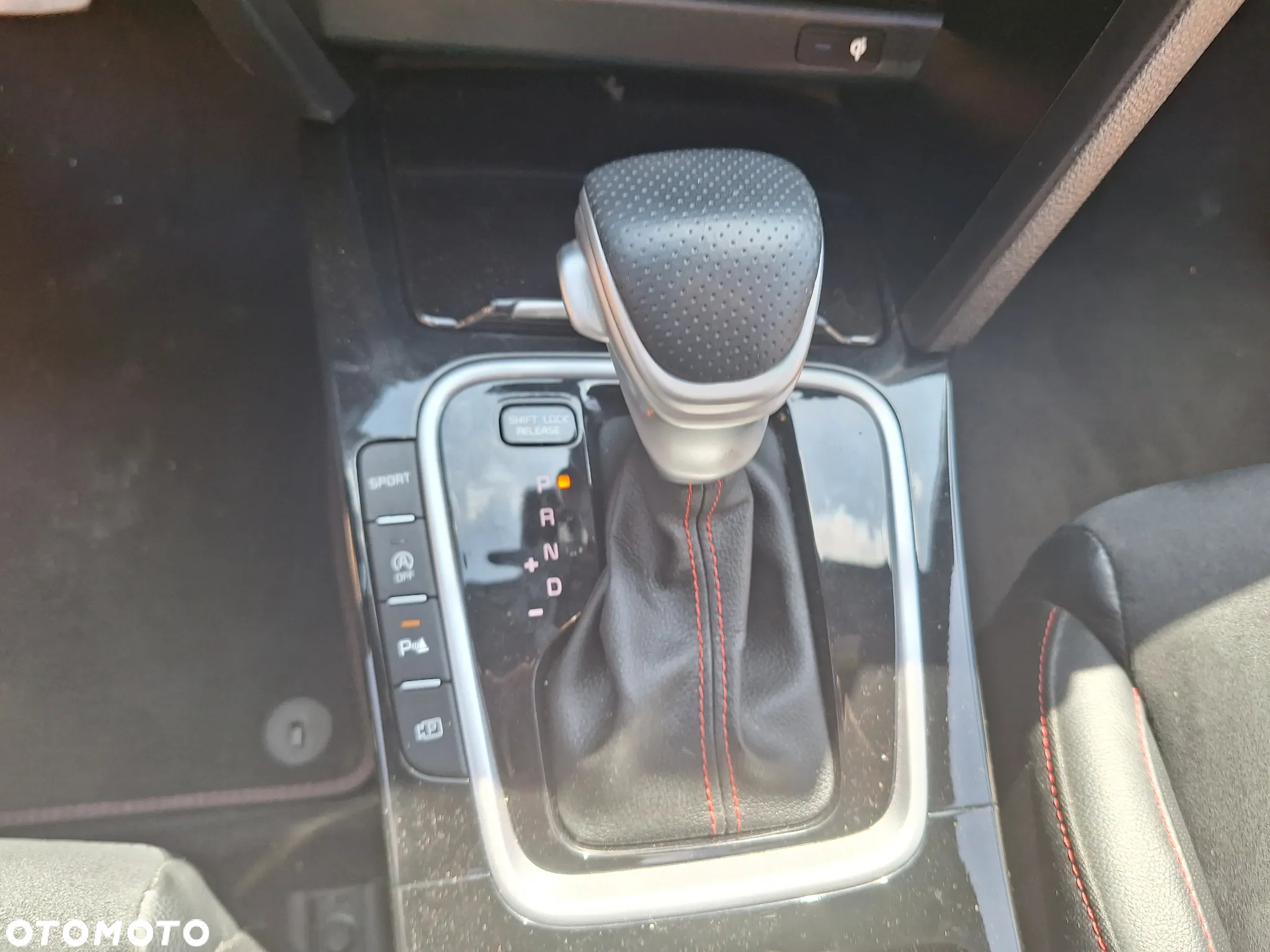 Kia Ceed 1.6 T-GDI GT DCT - 26
