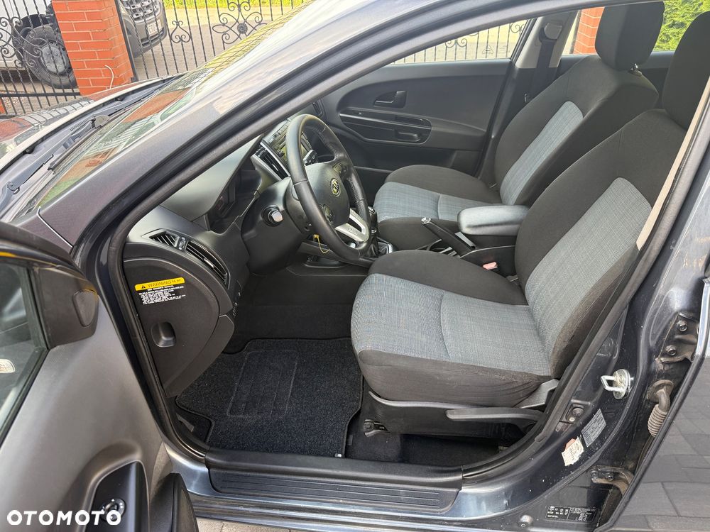 Kia Ceed 1.4 CVVT Dream-Team Edition - 14