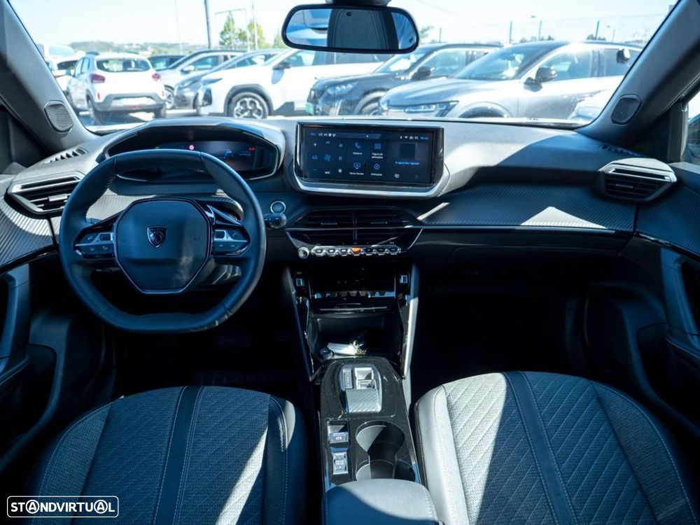 Peugeot e-2008 54 kWh Allure - 26