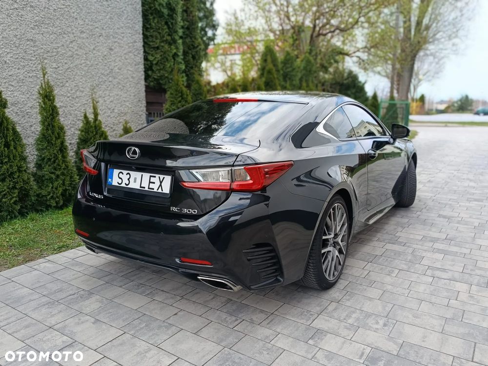 Lexus RC 200t / 300 F Sport - 10