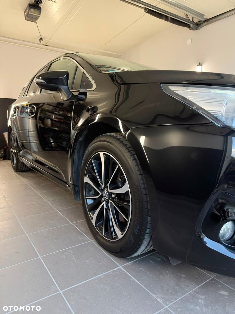 Toyota Avensis 2.0 D-4D Premium - 10