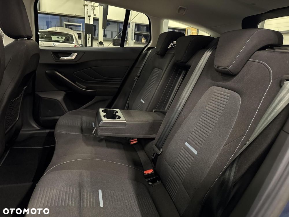 Ford Focus - 17