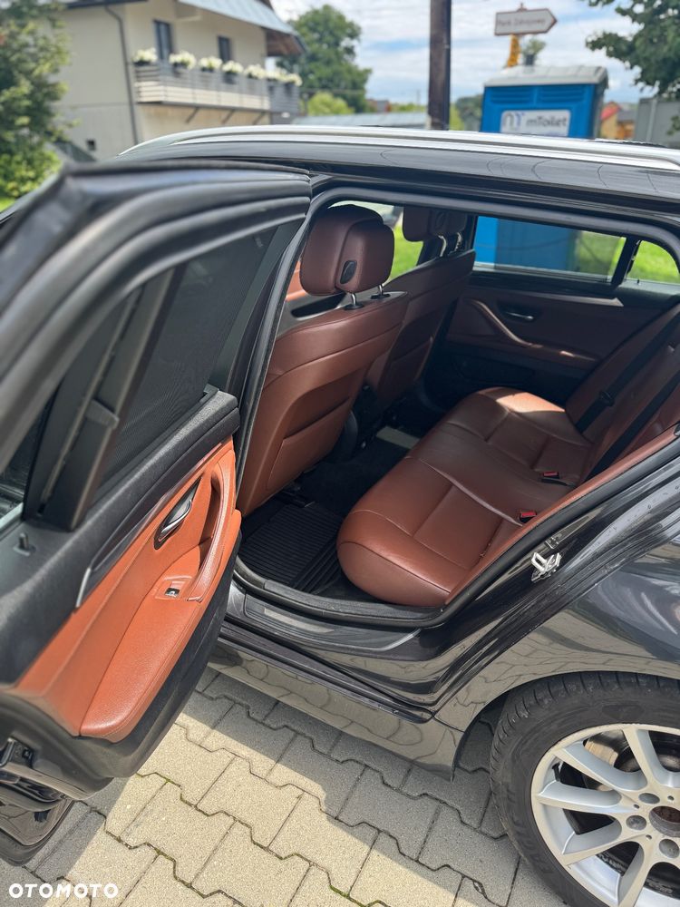 BMW Seria 5 535d xDrive - 16