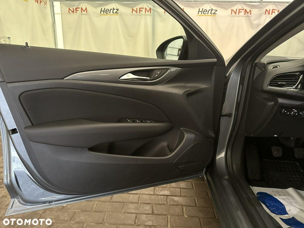 Opel Insignia - 11