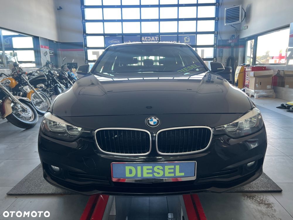 BMW Seria 3 316d Edition Luxury Line Purity - 12
