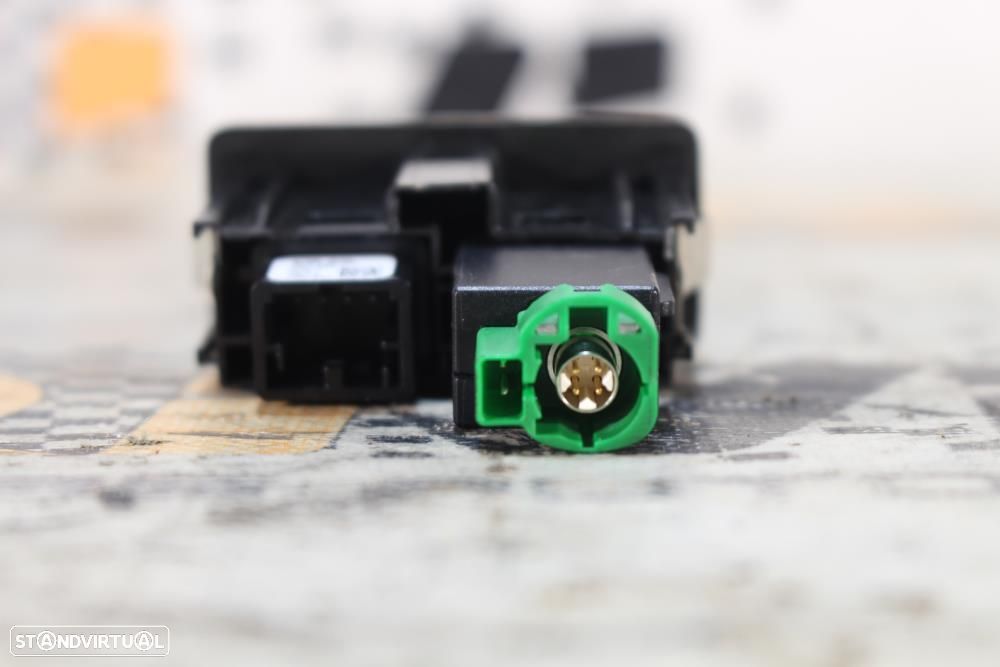 Entrada Usb E Aux Volkswagen Passat (3G2, Cb2)  5Q0035726e - 2