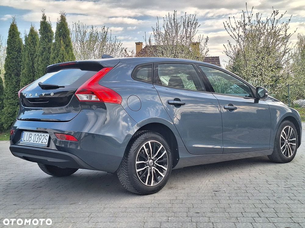 Volvo V40 D2 Momentum - 6