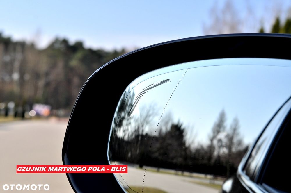 Volvo XC 60 B5 B AWD Plus Black Edition - 29