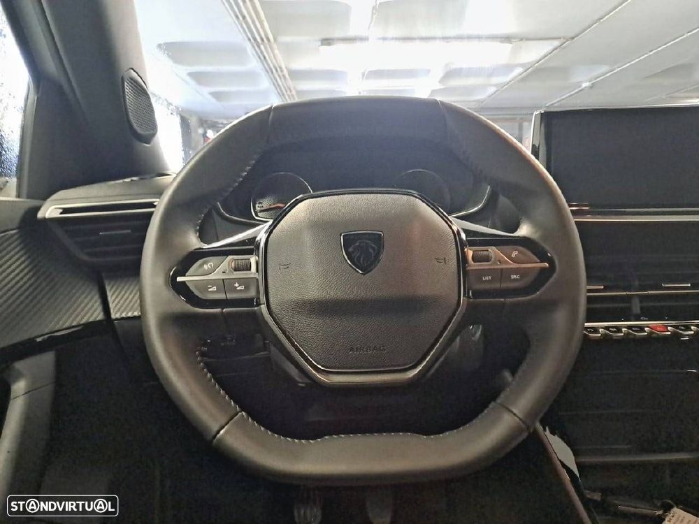 Peugeot 2008 1.2 PureTech Style - 12