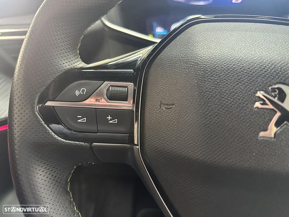 Peugeot e-2008 50 kWh GT Pack - 24