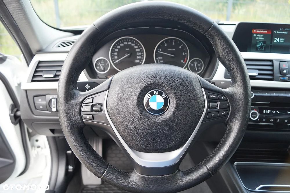 BMW Seria 3 318d Edition M Sport Shadow - 20