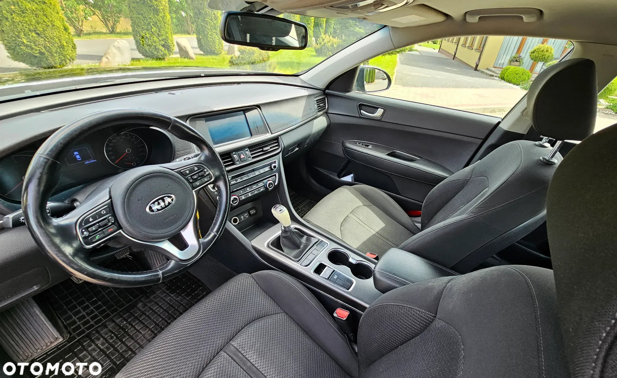 Kia Optima - 25