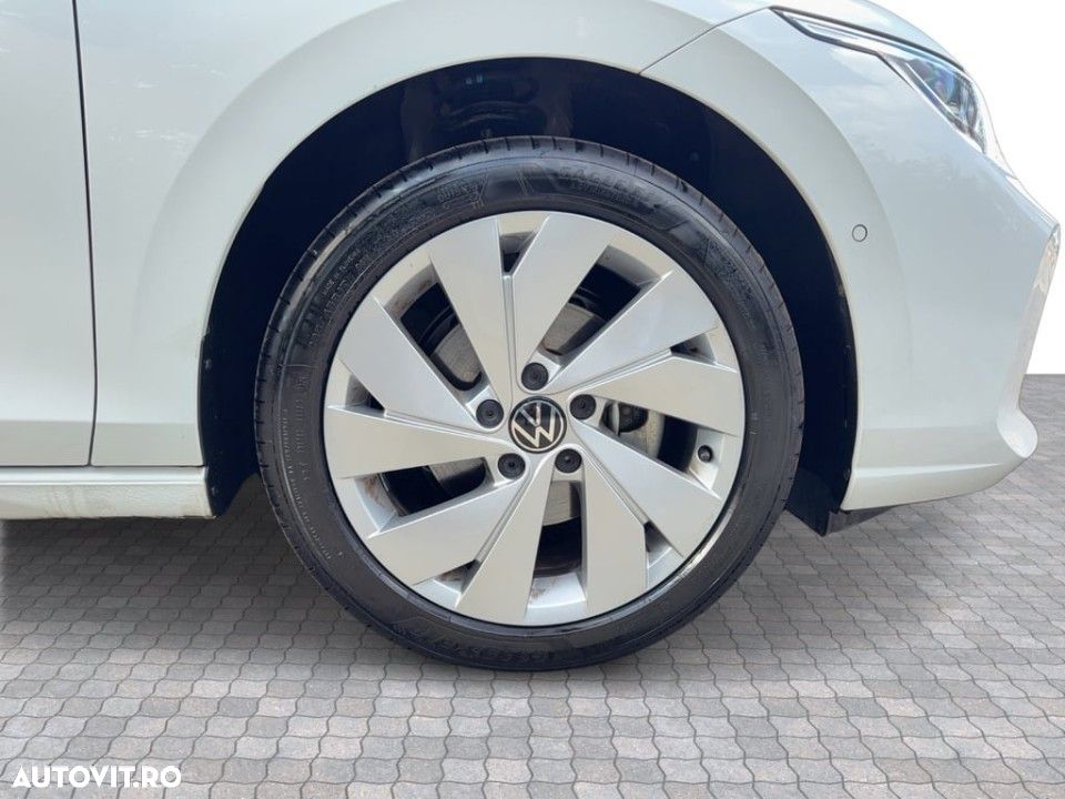 Volkswagen Golf - 21