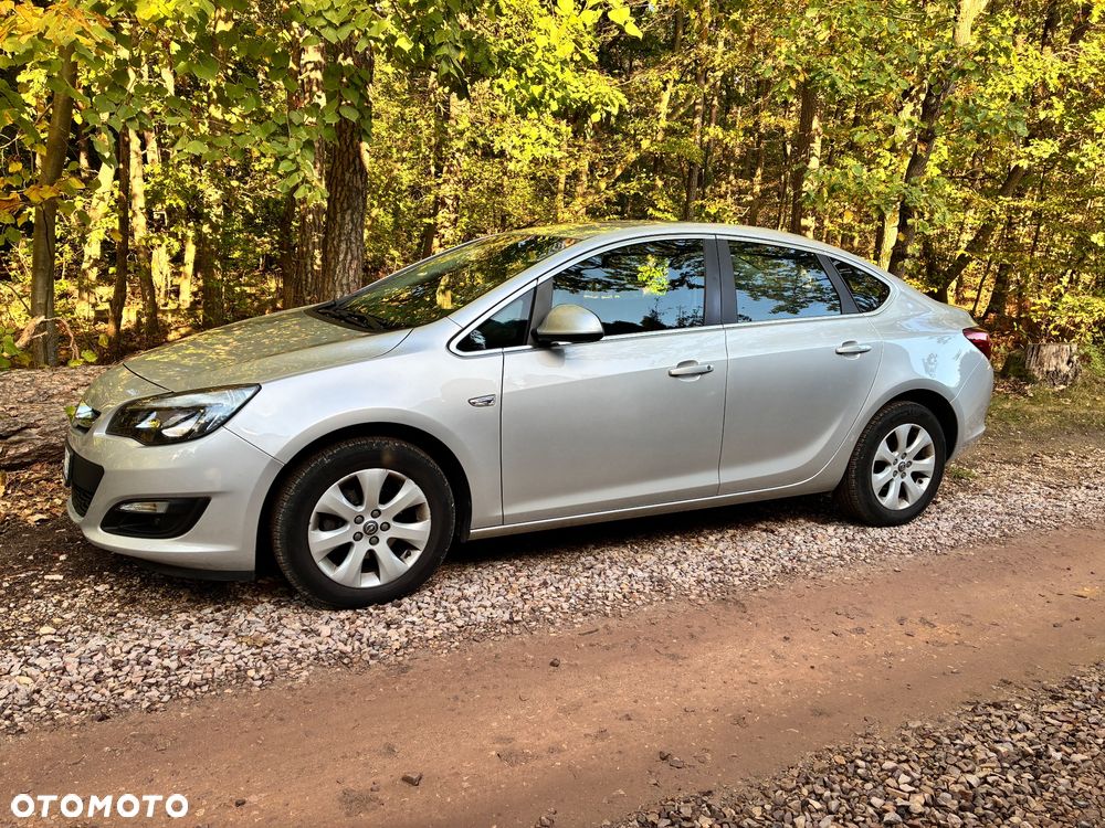 Opel Astra - 2
